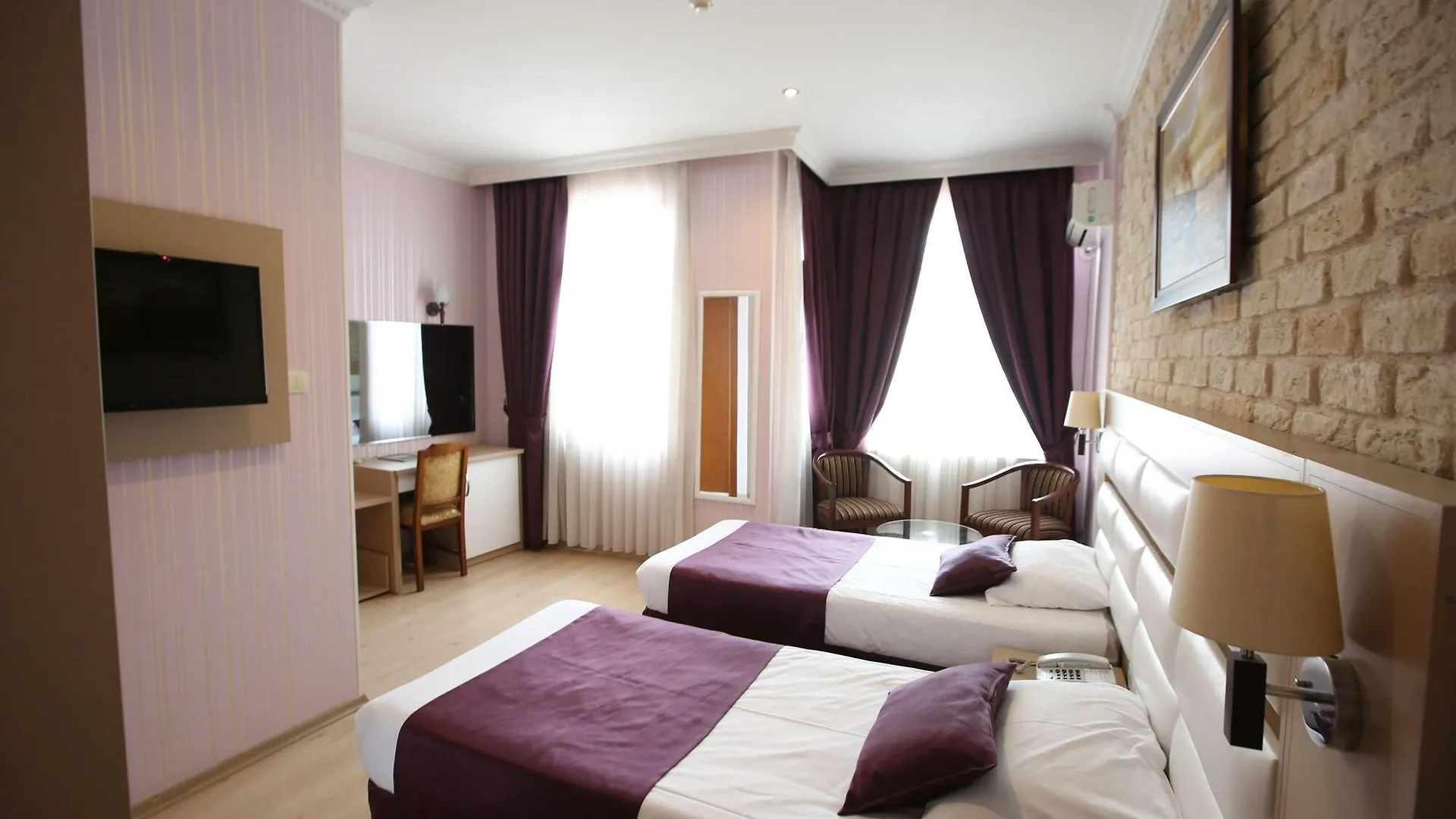 Nil Hotel Istanbul 3*,