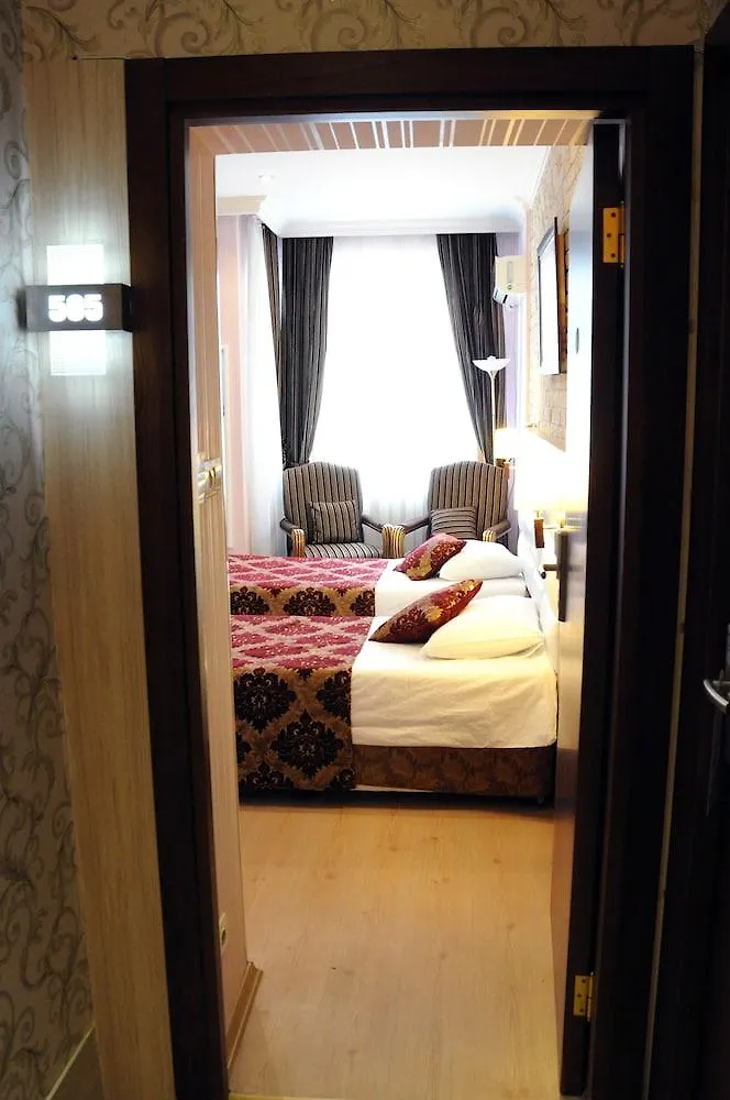 Nil Hotel Istambul 3*,
